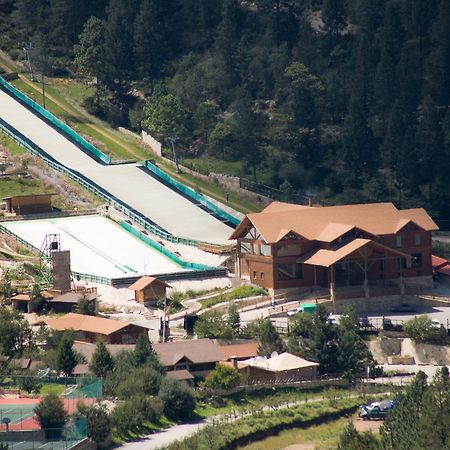 Отель Bosques De Monterreal Сан-Антонио-де-лас-Аласанас Экстерьер фото