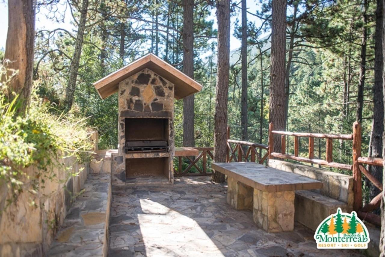 Отель Bosques De Monterreal Сан-Антонио-де-лас-Аласанас Экстерьер фото