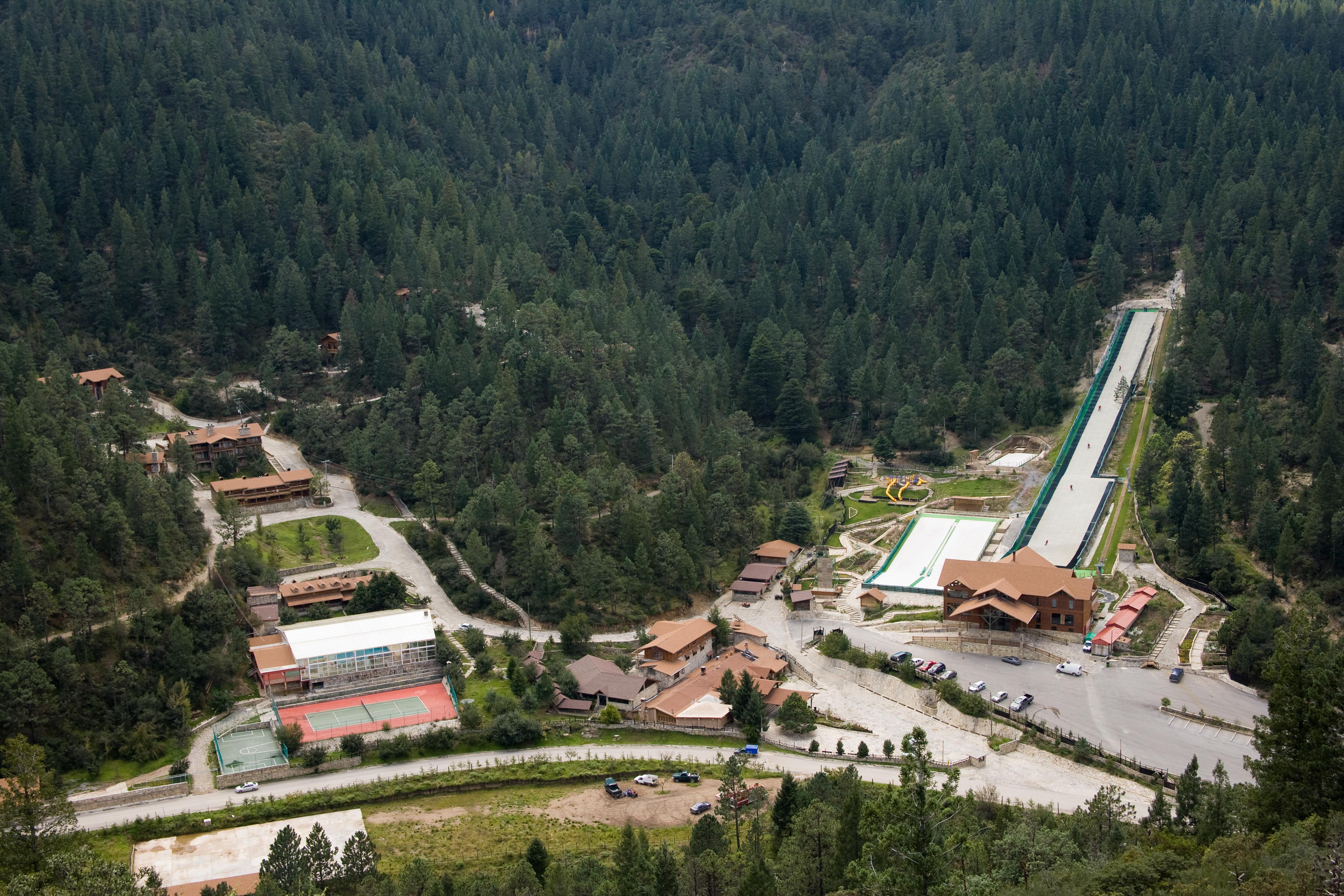 Отель Bosques De Monterreal Сан-Антонио-де-лас-Аласанас Экстерьер фото