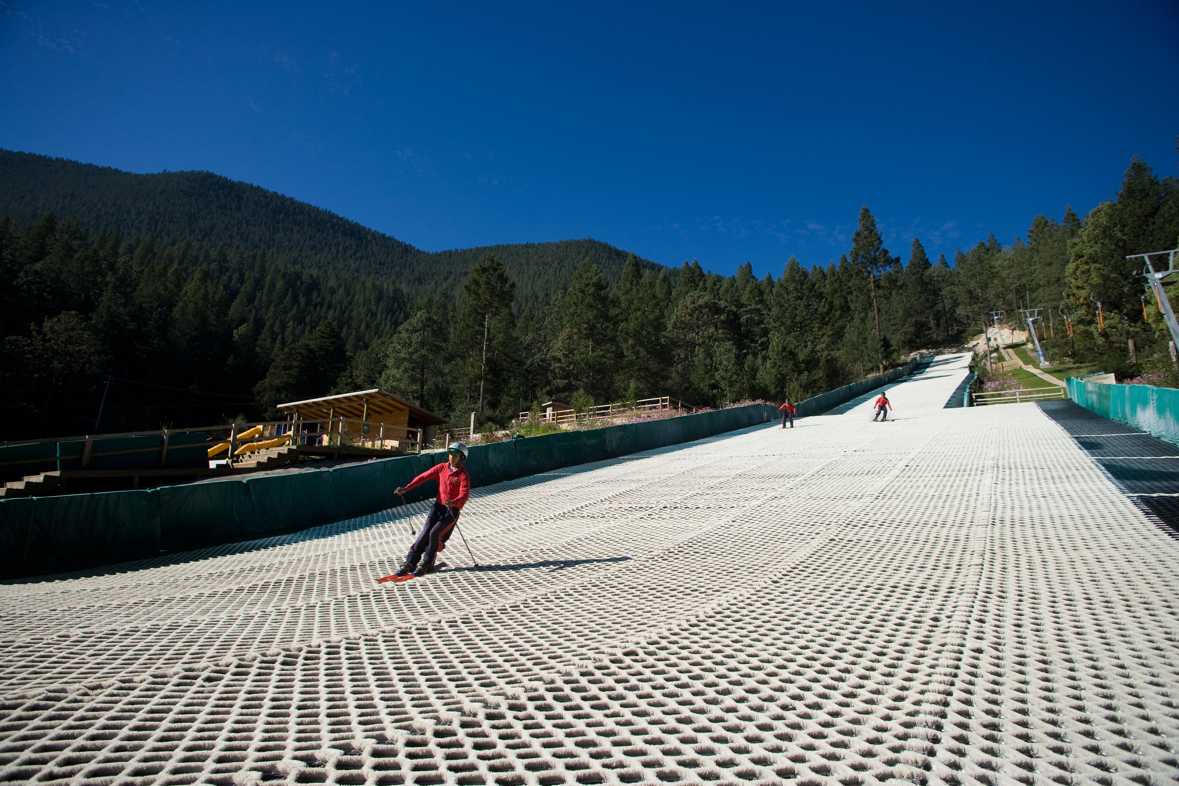 Отель Bosques De Monterreal Сан-Антонио-де-лас-Аласанас Экстерьер фото